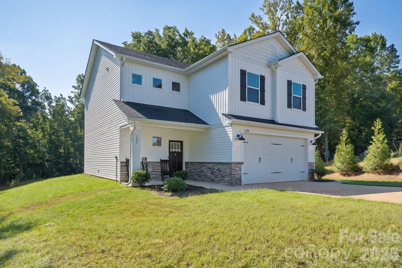 197 Winding Cedar Dr, Statesville, NC 28677