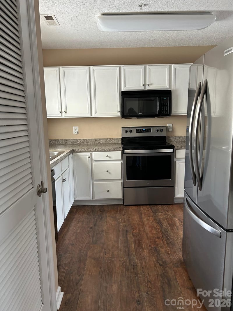 119 Steam Engine Dr #201, Mooresville, NC 28115