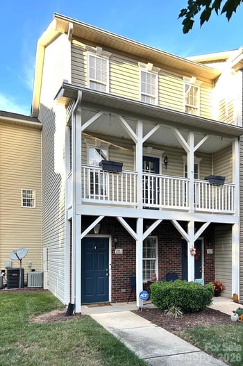 119 Steam Engine Dr #201, Mooresville, NC 28115