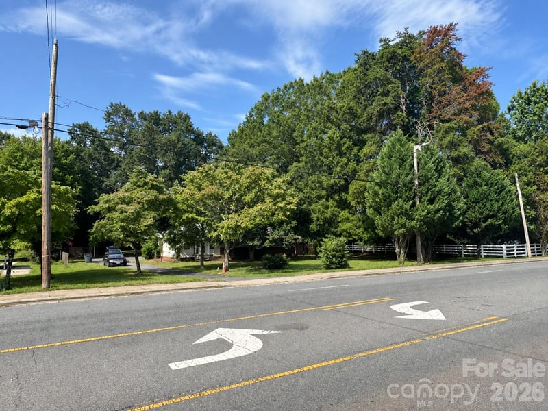 7214 Lawyers Rd, Charlotte, NC 28227