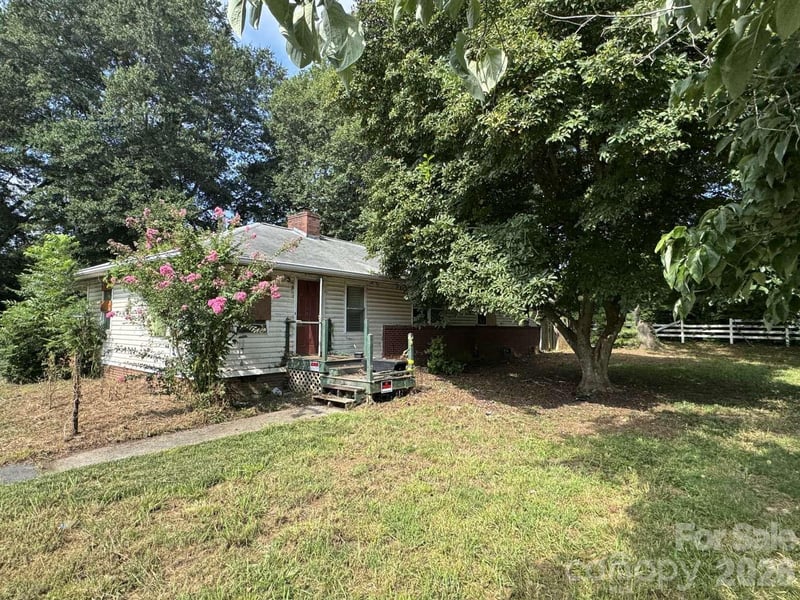 7214 Lawyers Rd, Charlotte, NC 28227