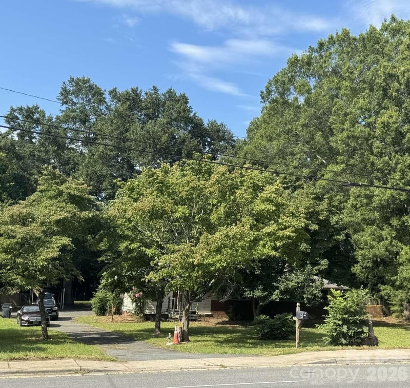 7214 Lawyers Rd, Charlotte, NC 28227