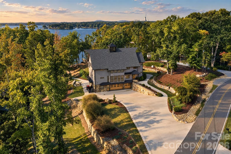 222 Greenbay Rd, Mooresville, NC 28117
