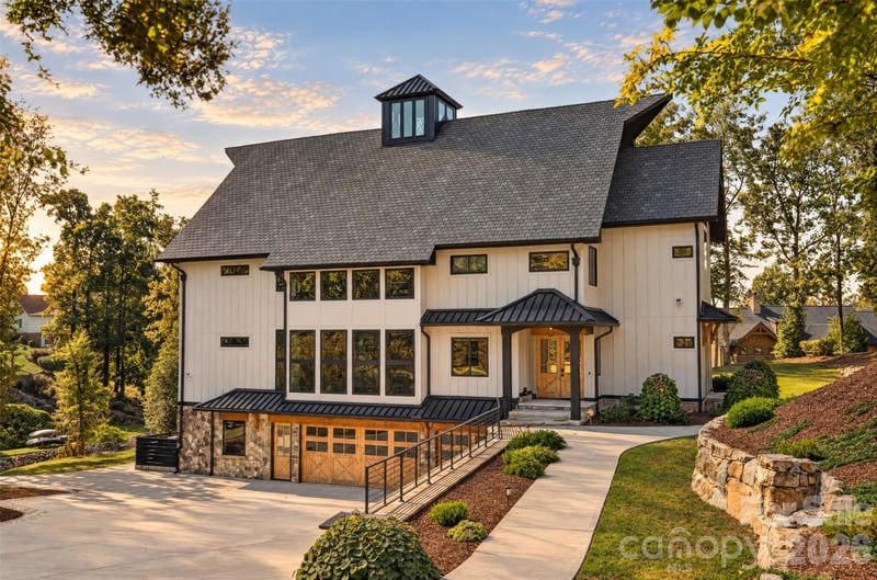222 Greenbay Rd, Mooresville, NC 28117