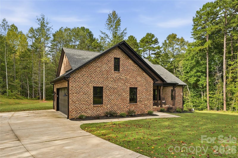 5615 Lou Ln, Iron Station, NC 28080