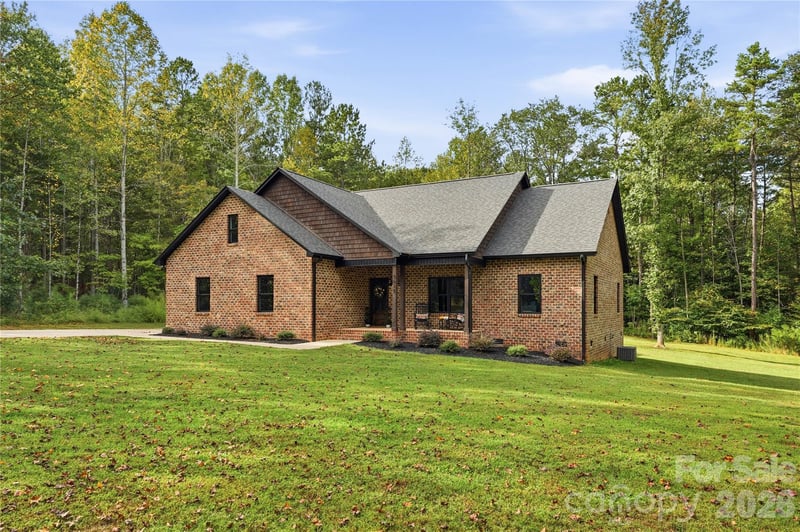 5615 Lou Ln, Iron Station, NC 28080