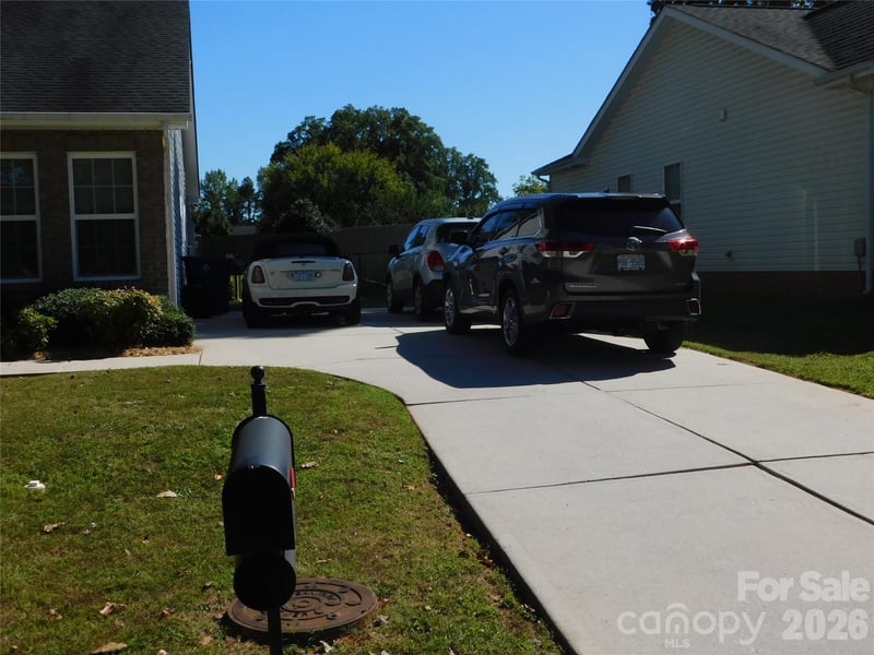 47 Linford St, Belmont, NC 28012