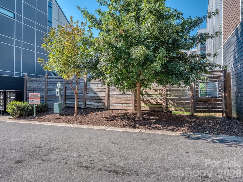 1212 Minter Pl, Charlotte, NC 28203