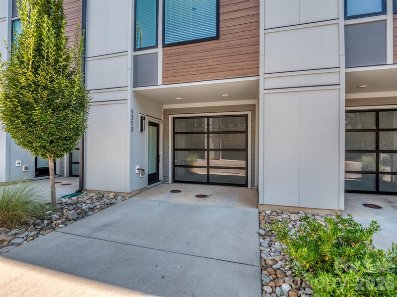 1212 Minter Pl, Charlotte, NC 28203