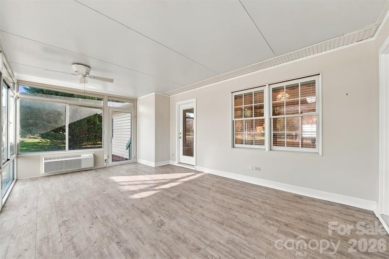 1119 Edgefield Ln, Newton, NC 28658