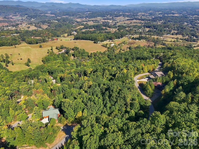 74 Balsamwood Rd, Leicester, NC 28748