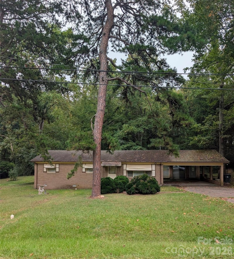 506 California Cir, York, SC 29745