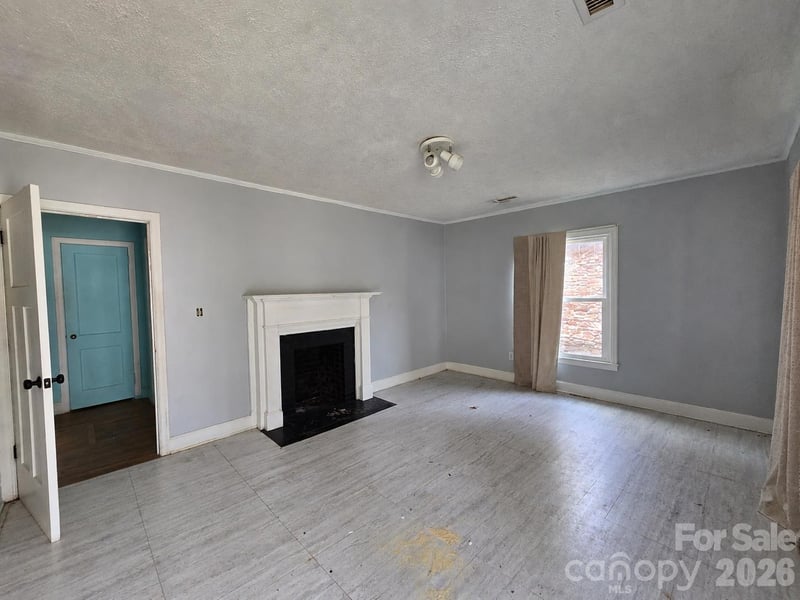 207 W Washington Ave, Bessemer City, NC 28016