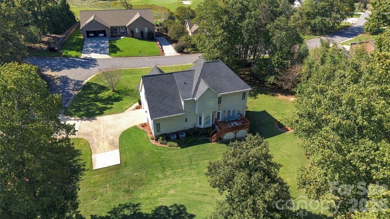4858 Elmhurst Dr NE, Hickory, NC 28601