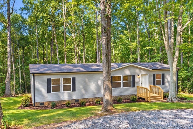 1020 Freedom Dr, Statesville, NC 28625