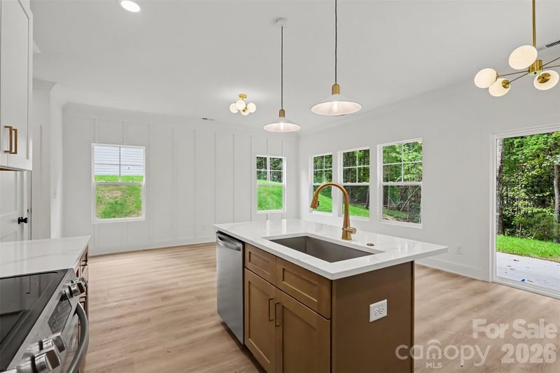 603 W Lewis St, Dallas, NC 28034