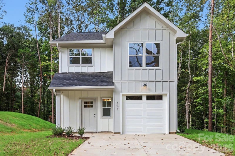 603 W Lewis St, Dallas, NC 28034