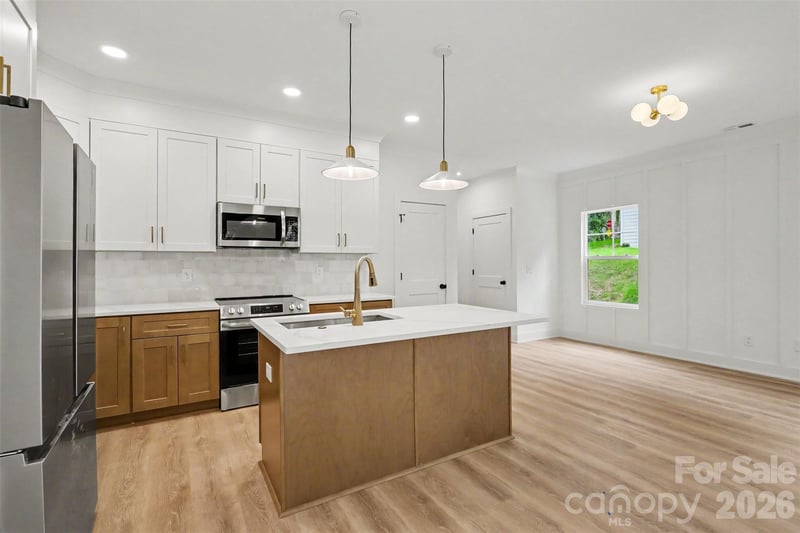 603 W Lewis St, Dallas, NC 28034