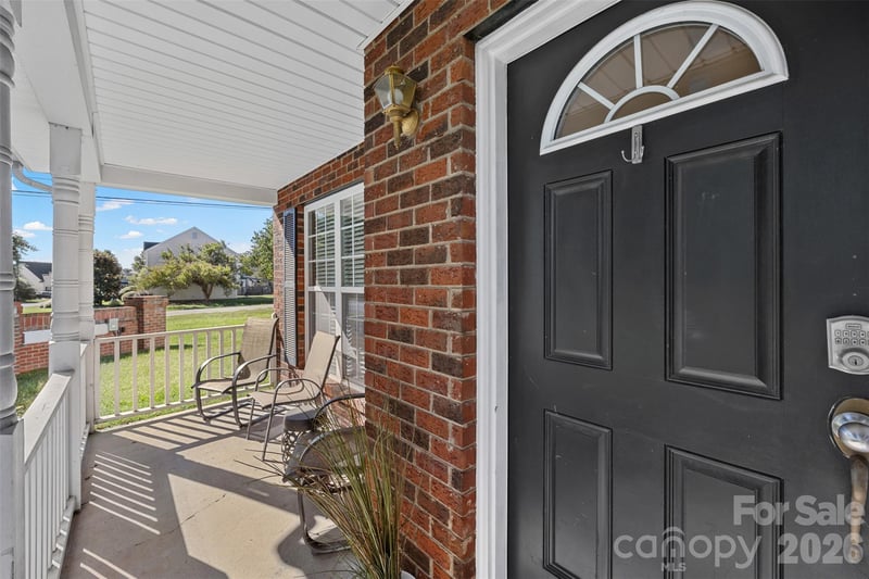 156 Rusty Nail Dr, Mooresville, NC 28115