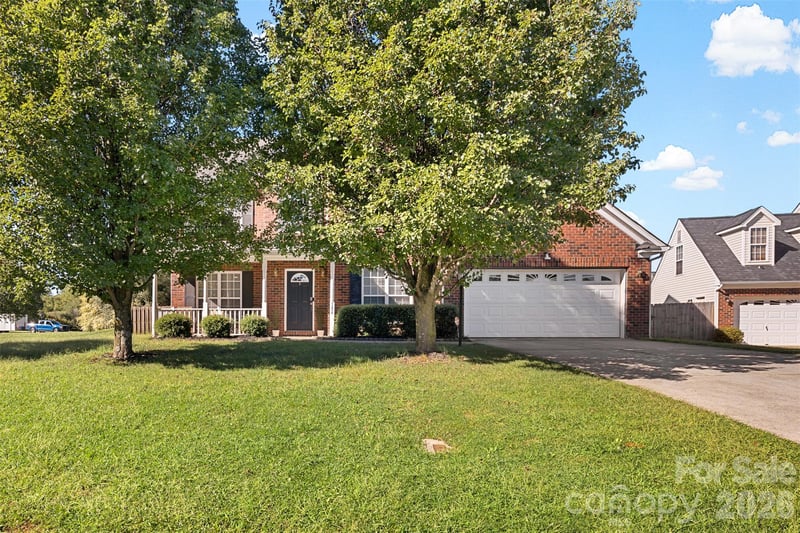 156 Rusty Nail Dr, Mooresville, NC 28115