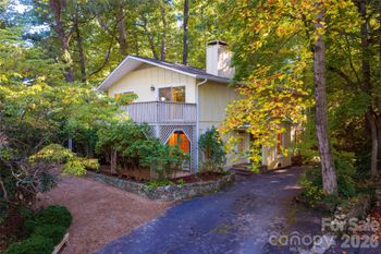 112 Rhododendron Ave, Black Mountain, NC 28711