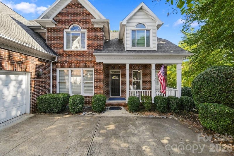 5539 Sunstar Ct, Charlotte, NC 28226