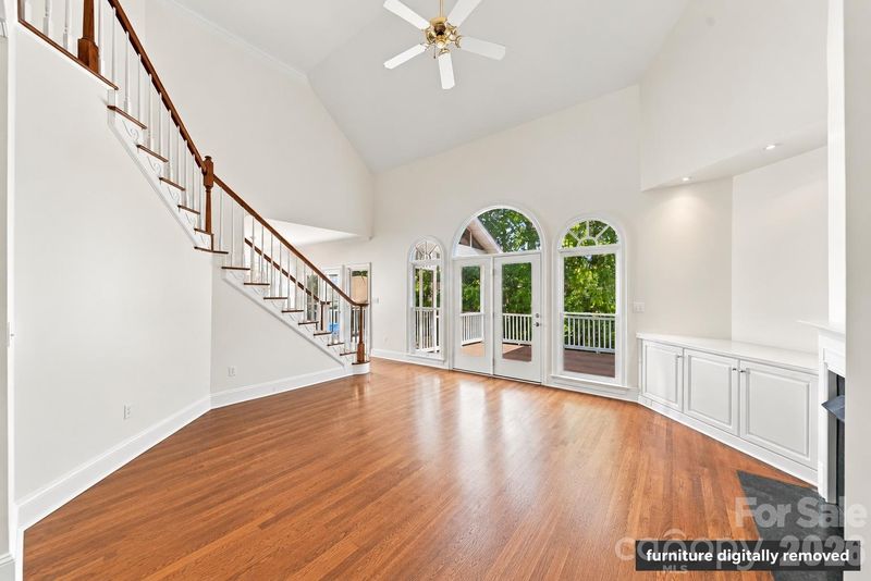 5539 Sunstar Ct, Charlotte, NC 28226