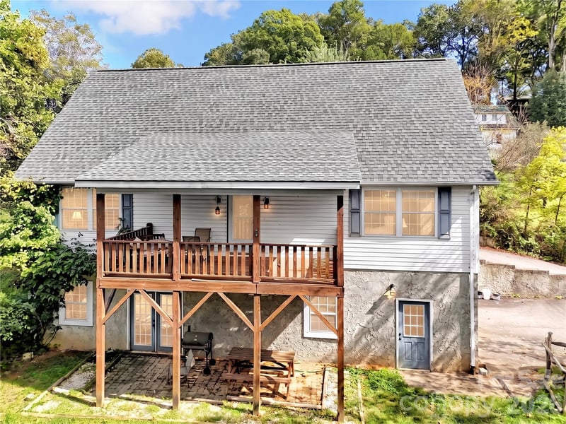 21 Eden Ln, Waynesville, NC 28785