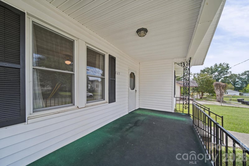 227 School St, High Shoals, NC 28012