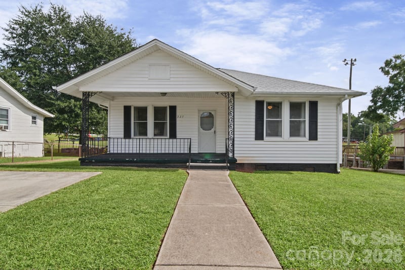 227 School St, High Shoals, NC 28077
