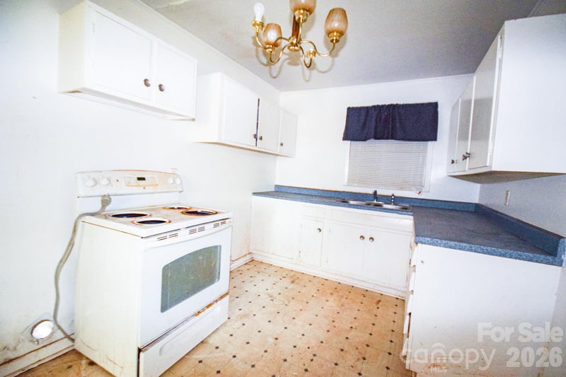 2715 Southwest Blvd, Charlotte, NC 28216