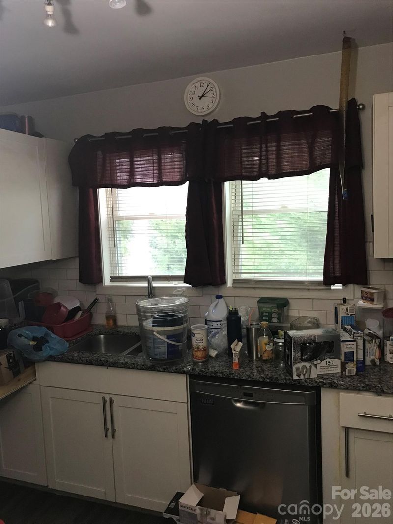 737 Cantwell St, Charlotte, NC 28208