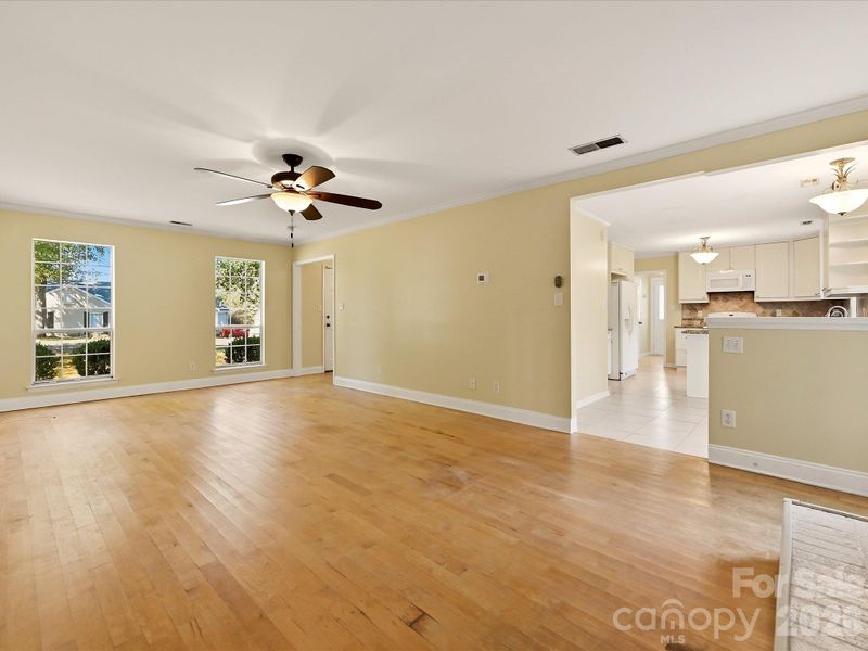 8614 Golf Ridge Dr, Charlotte, NC 28277
