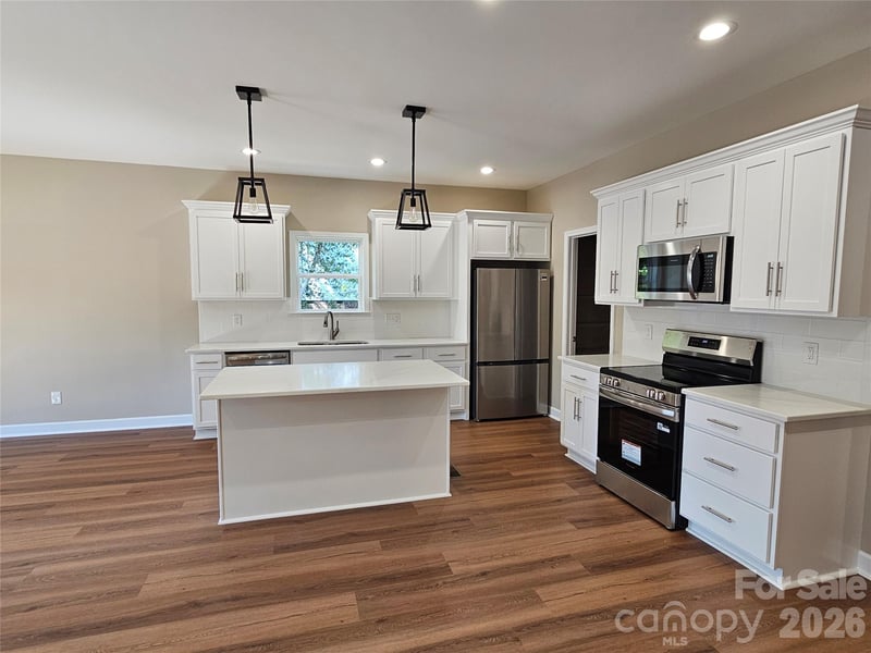 3670 Travertine Dr, Lancaster, SC 29720