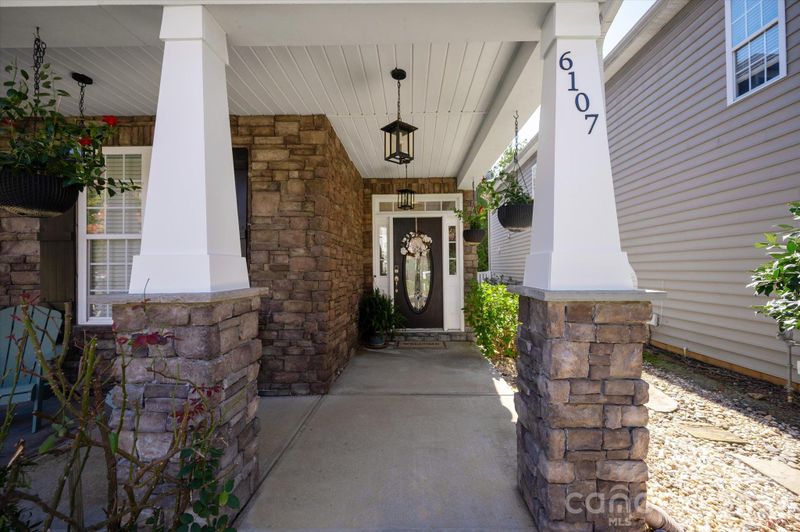 6107 Cactus Valley Rd, Charlotte, NC 28277