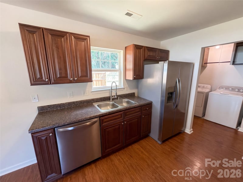 413 Greenwood Dr, Charlotte, NC 28217