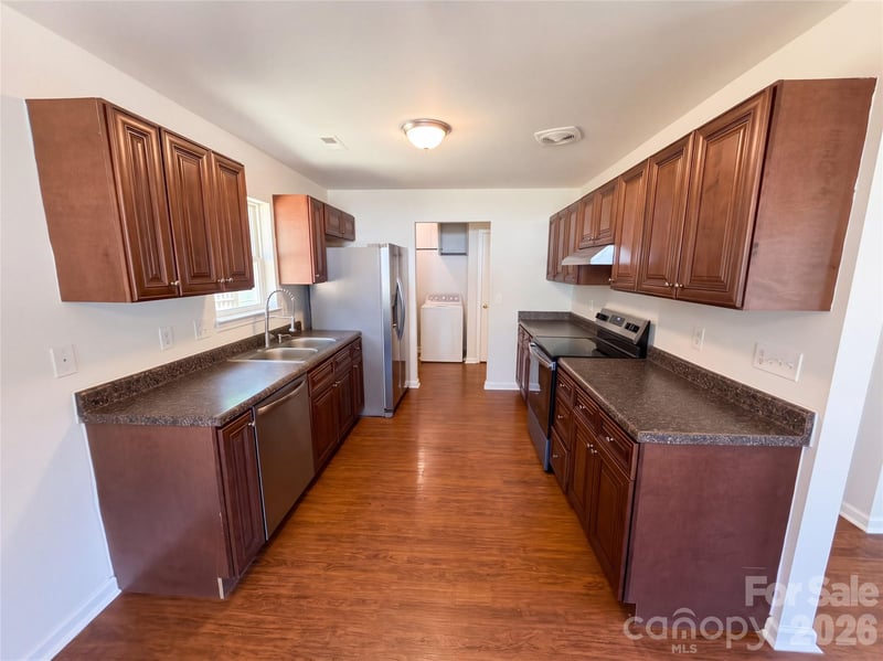 413 Greenwood Dr, Charlotte, NC 28217