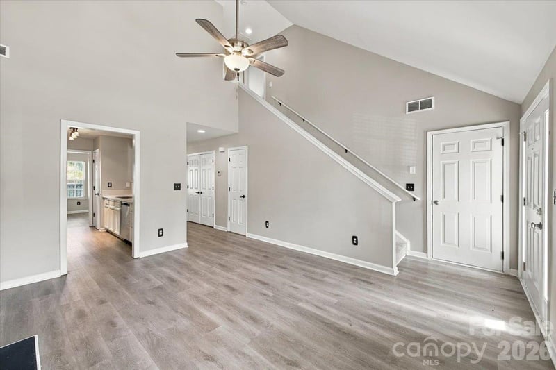 7812 Montbrook Dr, Charlotte, NC 28214
