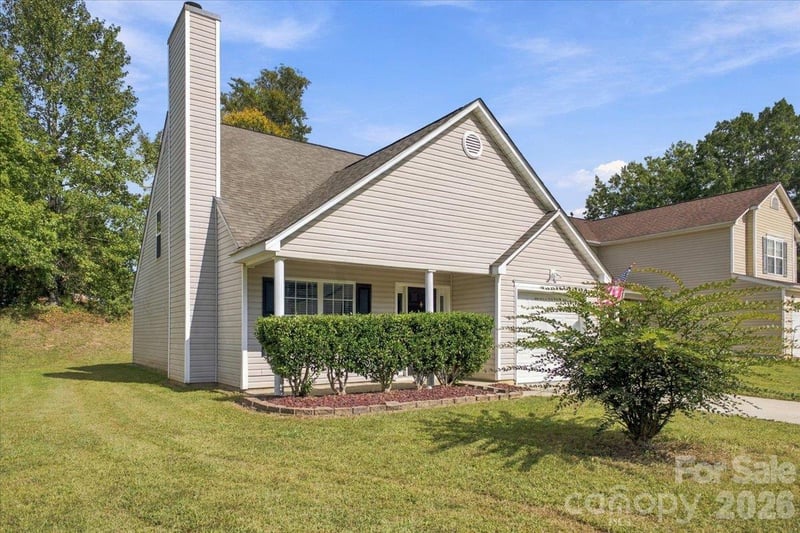 7812 Montbrook Dr, Charlotte, NC 28214