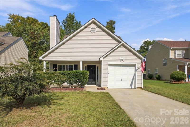 7812 Montbrook Dr, Charlotte, NC 28214