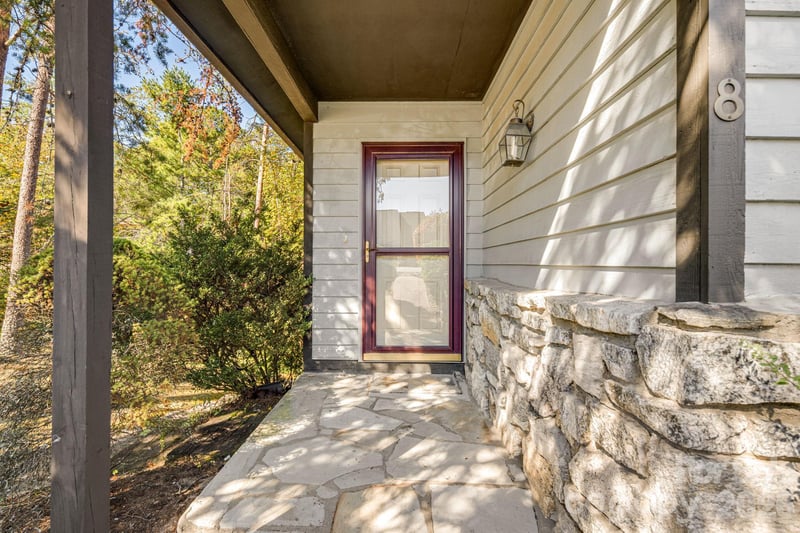 8 Zachary Ridge Rd, Asheville, NC 28804