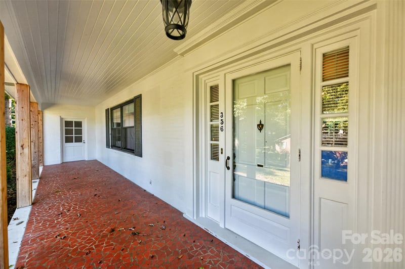 356 7th Ave NE, Hickory, NC 28601