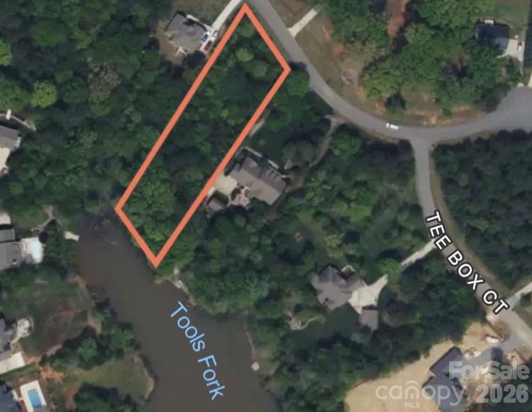 574 Sand Trap Dr, York, SC 29745
