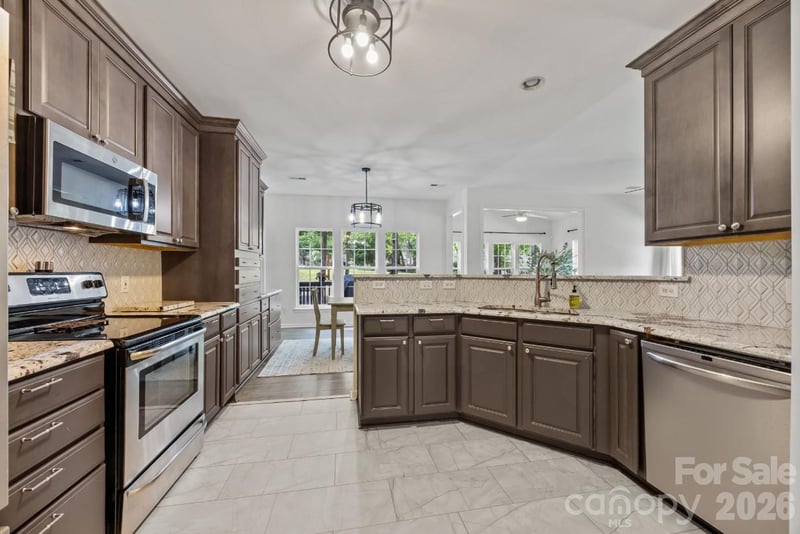 1317 Shimmer Light Cir, Rock Hill, SC 29732
