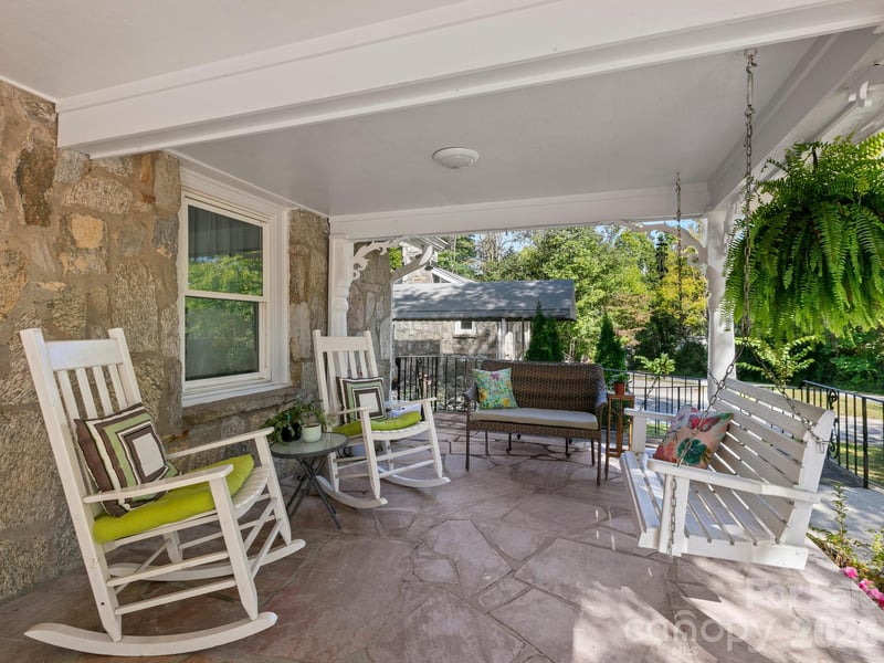 389 - 405 Courtland Blvd, Hendersonville, NC 28791