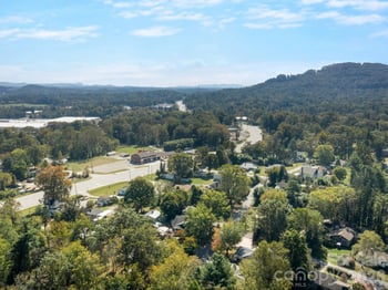 389 - 405 Courtland Blvd, Hendersonville, NC 28791