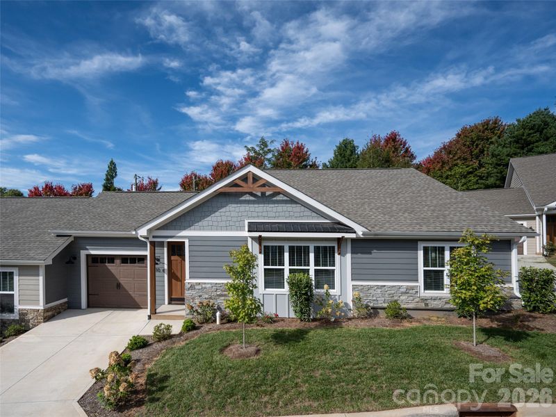 10 Heartleaf Cir, Arden, NC 28704
