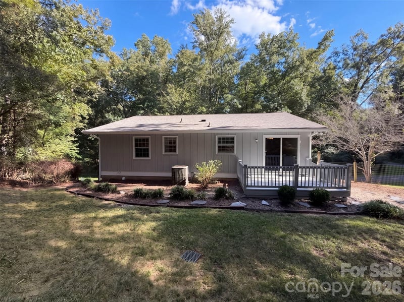 1120 Emerald Dr, Concord, NC 28025