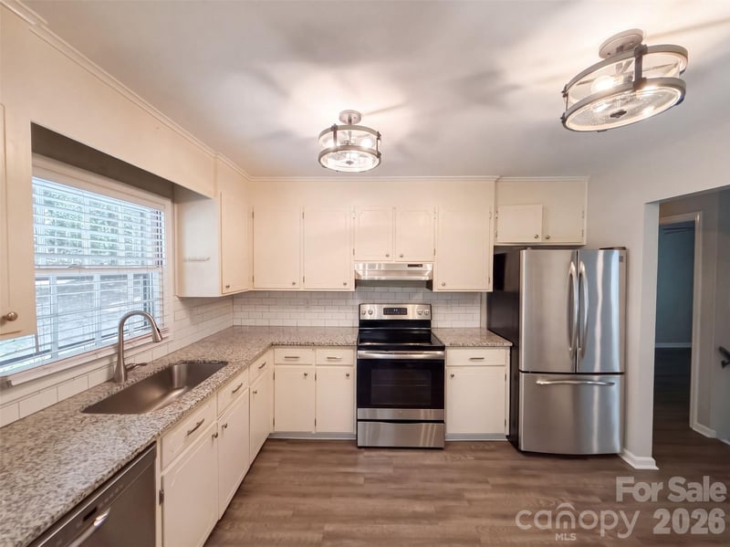 1120 Emerald Dr, Concord, NC 28025