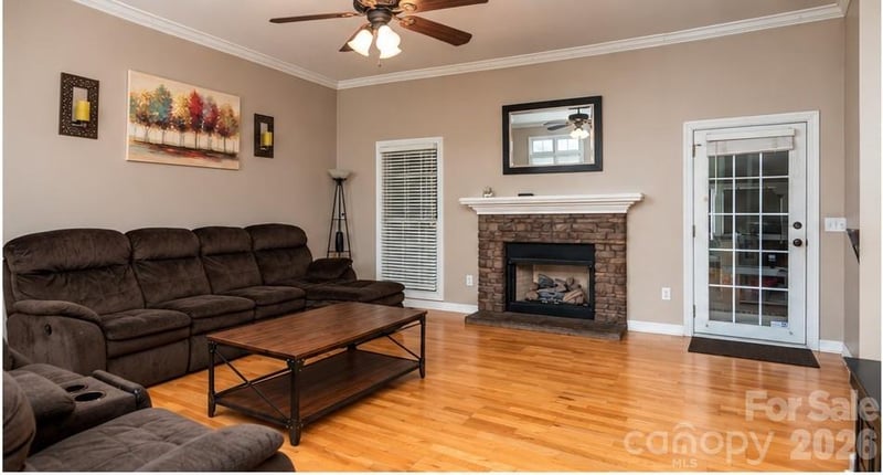 2915 Woodfield Ln, Lincolnton, NC 28092
